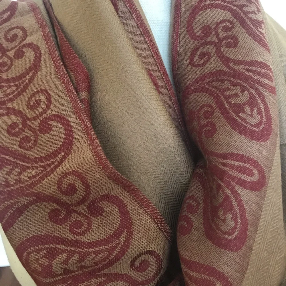 Cashmere Pashmina Wrap Scarf with paisley print border. Brown NWOT